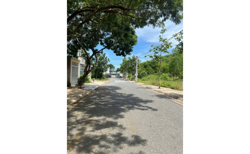 Bán lô đất đẹp Khu TĐC Đất Lành – Vĩnh Thái, đường 13m, gần Phong Châu – Giá tốt chỉ 3,3 tỷ!